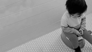 訓練女兒戒片去大便