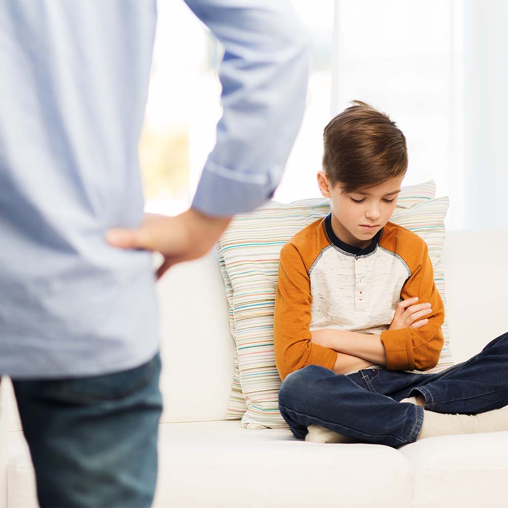 別以「威迫利誘」管教孩子！專家教你按年齡教導紀律