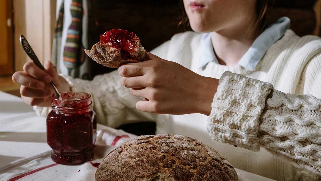 女兒凌晨3點吃早餐,我選擇不阻止 女兒凌晨3點吃早餐,我選擇不阻止